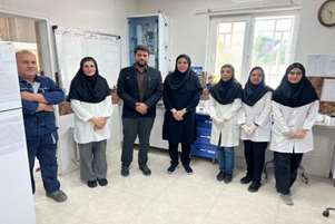 بازدید رئیس شبکه بهداشت و درمان شهرستان بیضا از آزمایشگاه مرکز خدمات جامع سلامت هرابال/ تأکیدی بر ارتقاء استانداردها