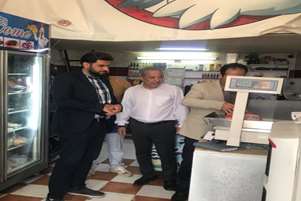 گشت مشترک شبکه بهداشت و درمان و اداره دامپزشکی از مراکز عرضه مواد غذایی پروتئینی در راستای ارتقاء سلامت شهروندان شهرستان 