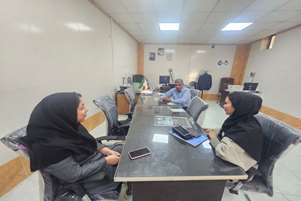 نشست هم‌اندیشی شبکه بهداشت و درمان شهرستان با خبرگزاری صدا و سیما در خصوص اجرای برنامه مکمل‌یاری در مدارس برگزار شد