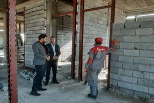 تأکید بر تسریع عملیات عمرانی مرکز خدمات جامع سلامت دشمن زیاری؛ رئیس شبکه بهداشت و درمان بیضا از پروژه در حال ساخت این مرکز بازدید کرد