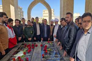 تجدید میثاق مسئولین با آرمان‌های والای شهدای انقلاب در دهه مبارک فجر