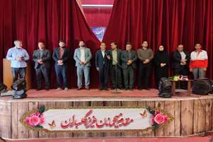 سخنرانی رئیس شبکه بهداشت و درمان بیضا در همایش روز کارمند؛ تأکید بر همدلی و تبیین دستاوردهای دولت 