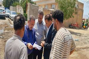 بررسی وضعیت بهداشت محیط روستای سعادت‌آباد با حضور مسئولان شهرستان