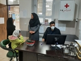 حضور میدانی و ویزیت رایگان بیماران توسط رئیس شبکه بهداشت بیضا در مرکز شیخ عبود